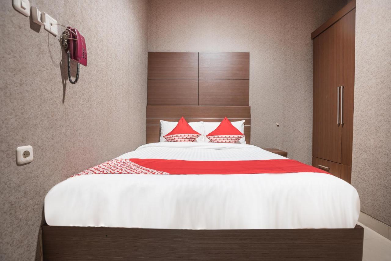 Oyo 383 Env Residence Джакарта Екстер'єр фото